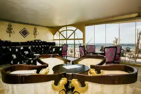 Imperial Palace - 60