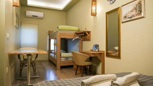 Second Home Hostel - 27