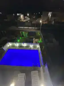 Коттедж с бассейном - 16