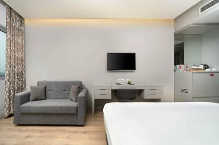Ramada & Suites by Wyndham İstanbul Ataköy - 44