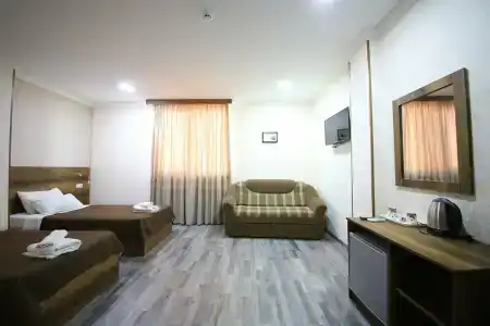 Booking name - 21