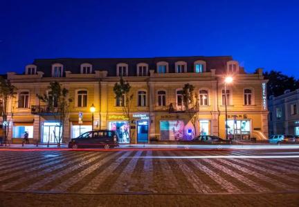 Margi Boutique - 1