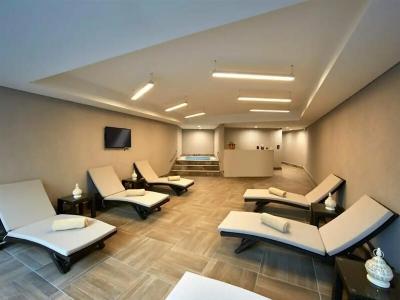 DoubleTree by Hilton Istanbul Esentepe - 53