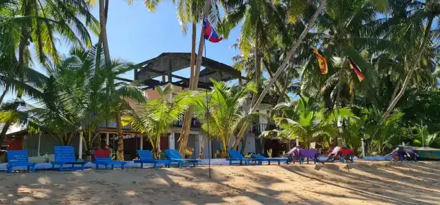 Pandanus Beach Resort & Spa - 77