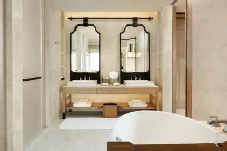 Dusit Thani Bangkok - 52