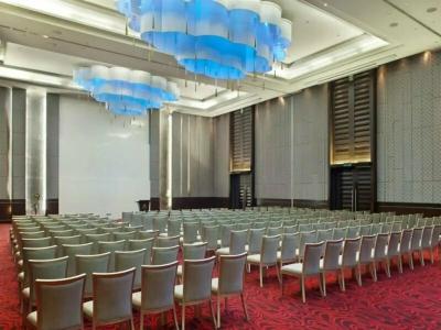 Holiday Inn Mumbai International Airport, An Ihg - 16