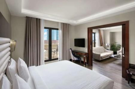DoubleTree by Hilton Istanbul Esentepe - 32