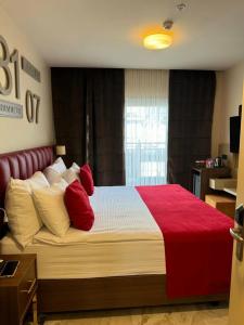 Ramada by Wyndham Istanbul Pera - 44