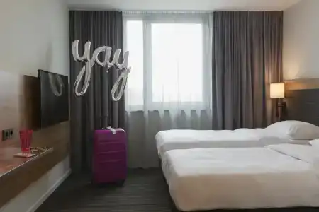 Moxy Frankfurt City Center - 7