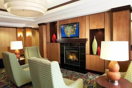 Fairfield Inn & Suites Airport - 8