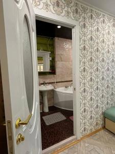 on Vostochnaya 10 - 70