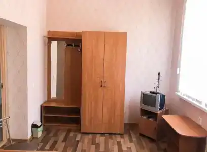 Восток - 4