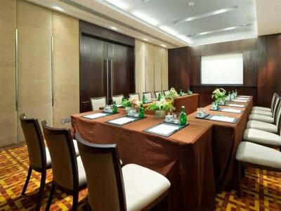 Holiday Inn Mumbai International Airport, An Ihg - 49