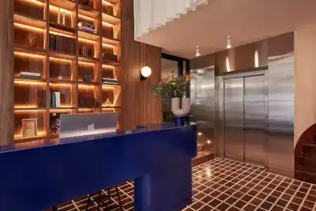 Radisson Red - 30