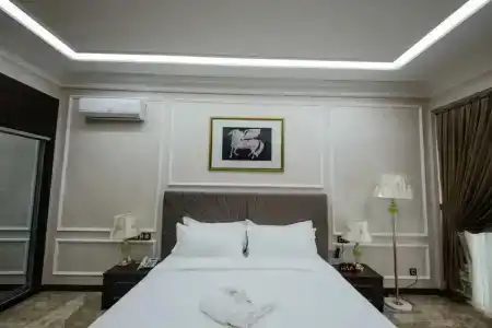 The Royal Mezbon & SPA - 42