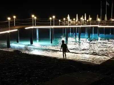 Sailor's Beach Club - 47