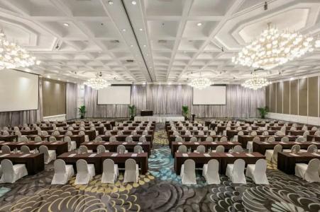 Centara Grand at Central Plaza Ladprao Bangkok - 54