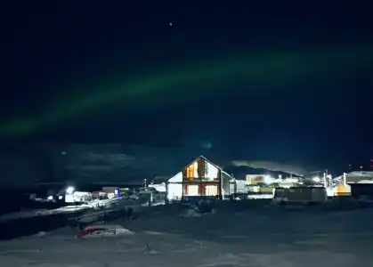 В центре старой Териберки - 86