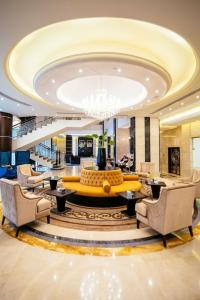 Golden Tulip - 24