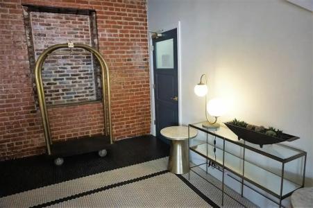 H by H Hospitality - 8