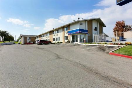 6 - Airport - 26
