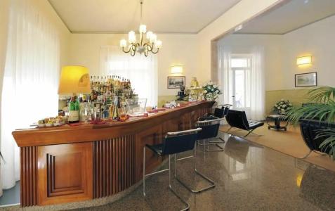 Grand & Riviera - 16