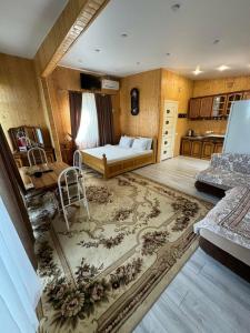 Дом Надежды с енотами - 1