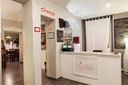 Tomato Backpackers - 12