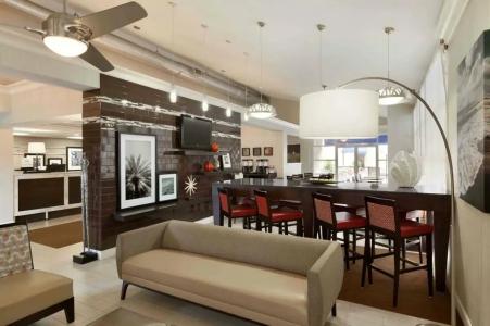 Hampton Inn & Suites Fort Lauderdale Airport - 22