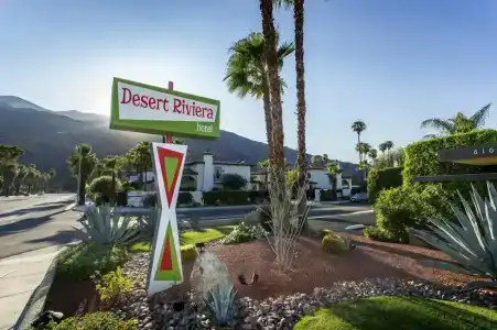 Desert Riviera - 2