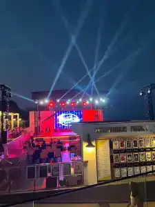 Sailor's Beach Club - 32