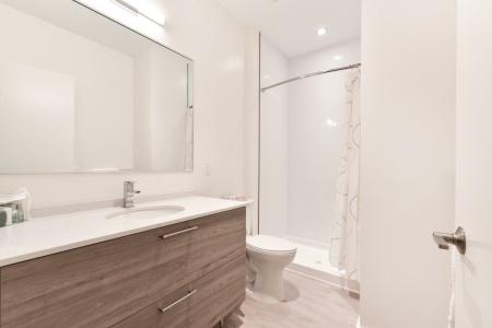 Global Luxury Suites Downtown - 38