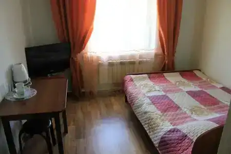 на Льва Толстого - 10