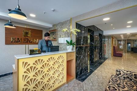 Emerald Central - 79