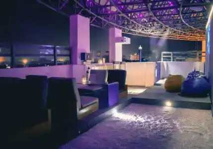 Howard Plaza The Fern, - 36