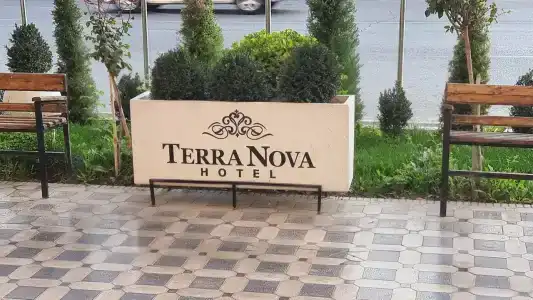Terra Nova - 6