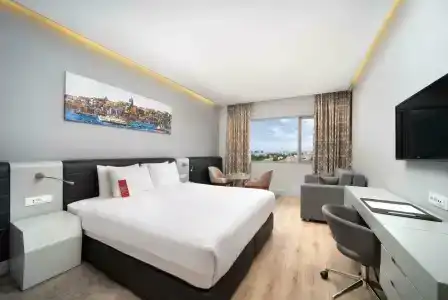 Ramada & Suites by Wyndham İstanbul Ataköy - 2