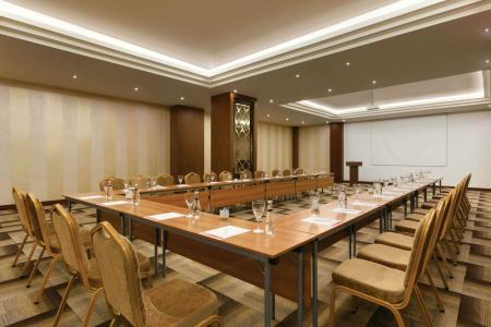 Ramada & Suites by Wyndham İstanbul Ataköy - 95