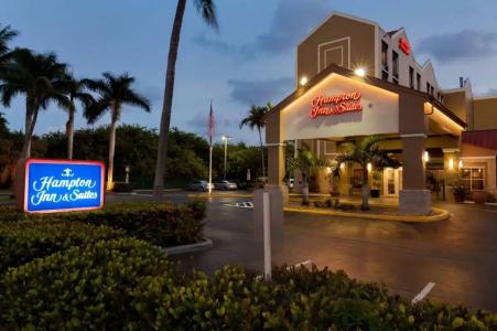 Hampton Inn & Suites Fort Lauderdale Airport - 32