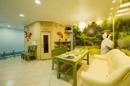 Чистые Пруды - 82