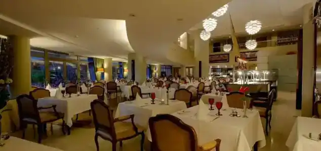 Royal Savoy - Ocean Resort - Savoy Signature - 25