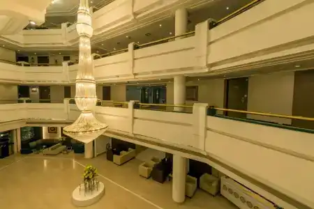 Howard Plaza The Fern, - 33