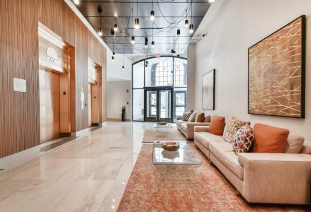 Global Luxury Suites Downtown - 5