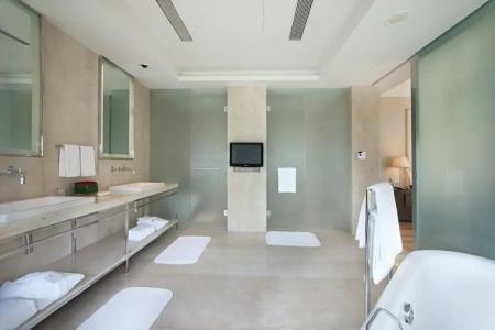 Trident Bandra Kurla - 82