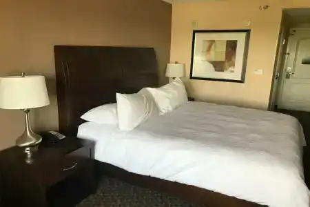 Drury Inn & Suites - 27