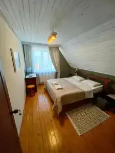 Петров Дом - 68