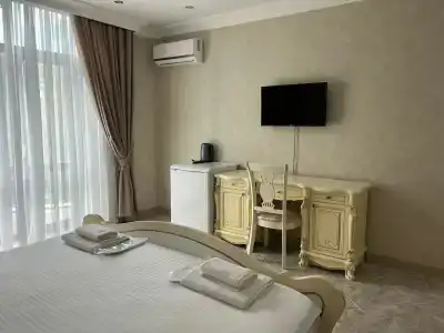 Александр - 37