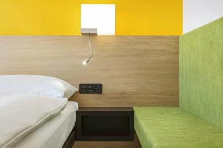 Züri by Fassbind - 73