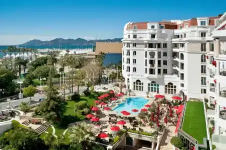 Hôtel Barrière Le Majestic Cannes - 3