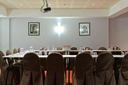 Best Western Premier Le Patio des Artistes Wellness Jacuzzi - 93